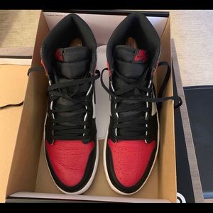 AIR JORDAN 1 RETRO High OG BRED TOE